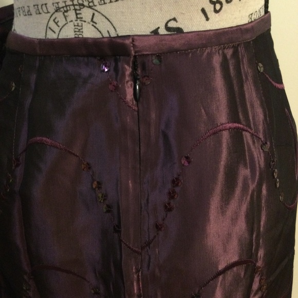 Ann Taylor LOFT Purple Embroidered With Sequins Maxi Skirt Size 14P - Picture 4 of 11